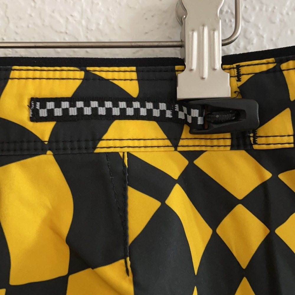 SOLD on Ebay NWT Vans Checkered Board Shorts Swim Trunks - 32" waist - Picture 4 of 10